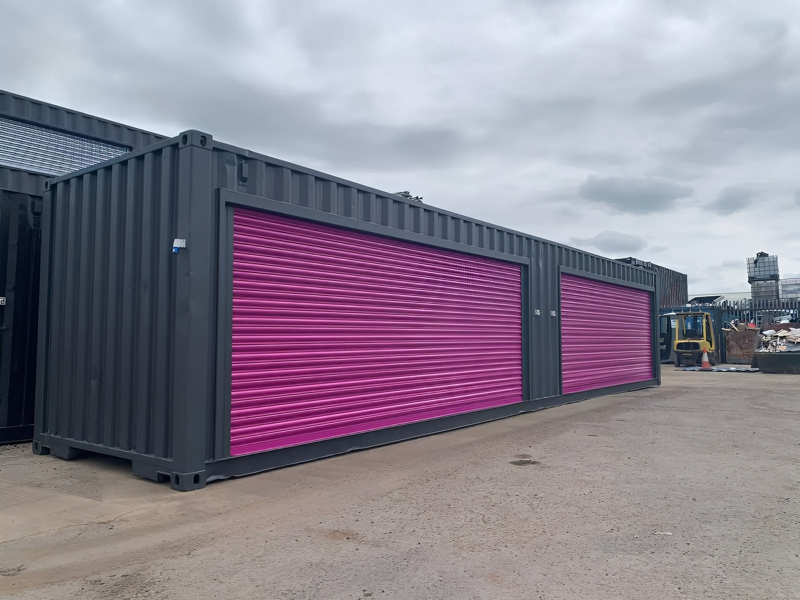 40Ft x 8Ft Shipping Container With Double Roll-Up Doors — 40Ft x 8Ft Shipping Container With Double Roll Up Doors3