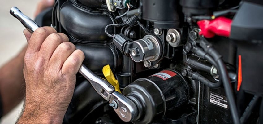 boat-engine-repair-850x400