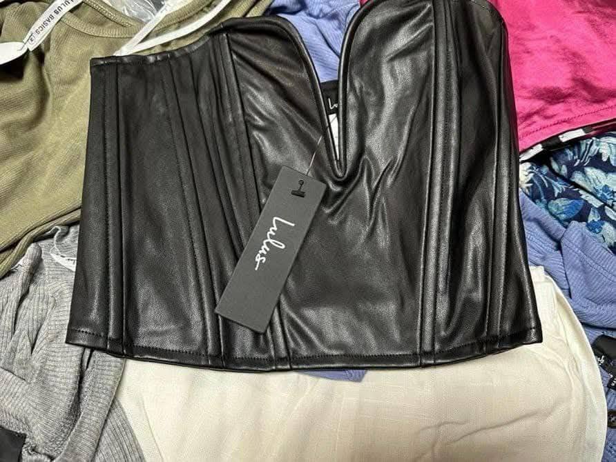 Lulus womens assorted apparel - Bulk liquidation sales